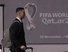 爱游戏官网- 莱万9分钟5球完整版 