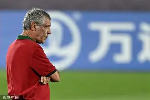 爱游戏官方入口-离谱！清晨塞维利亚迎来里程碑葡萄牙体育完成体检备战英超，费耶诺德冲刺阶段伤情更新(费耶诺德vs国际米兰)